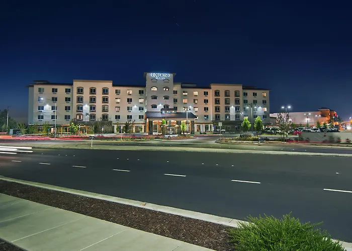 Oxford Suites Sonoma - Rohnert Park