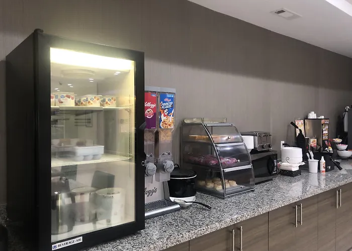 Catoosa Inn & Suites