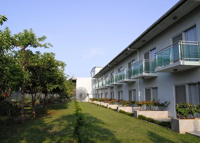 Luganvilla Business Hotel And Restaurant