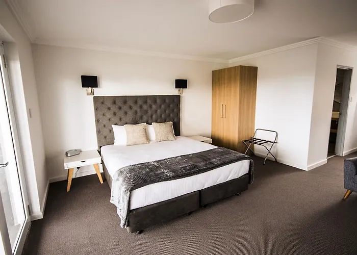 Quays Hotel