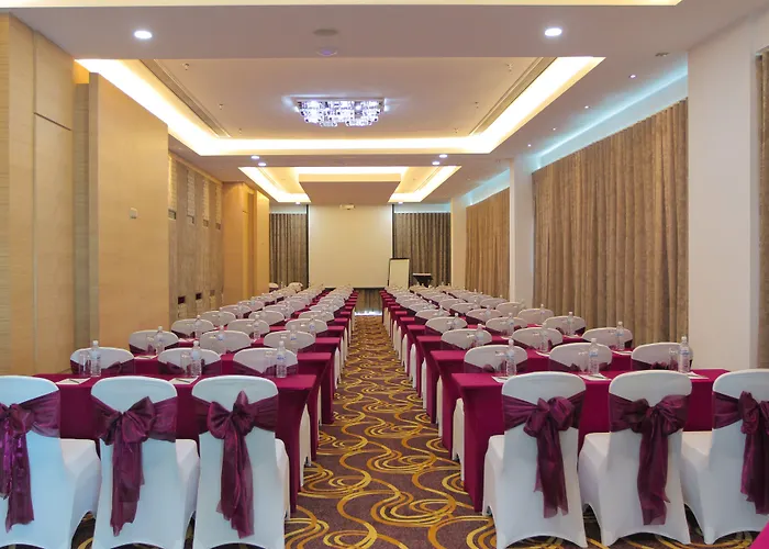 Greens Hotel & Suites