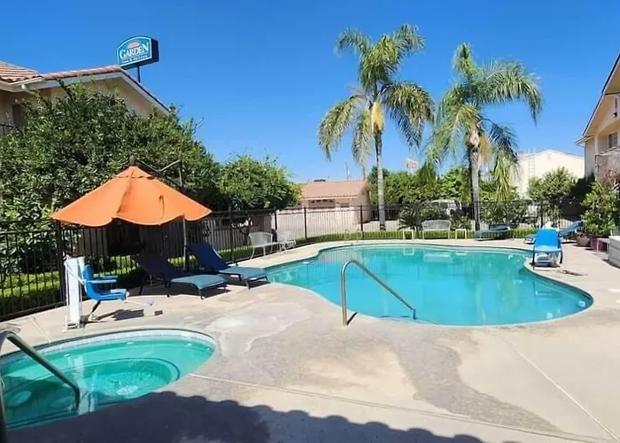 Garden Inn&Suites Fresno