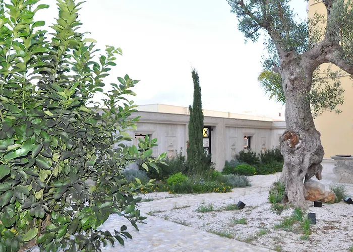 Bhb Hotel