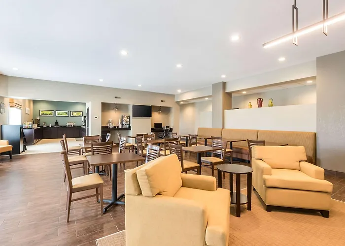 Sleep Inn & Suites West Des Moines Near Jordan Creek