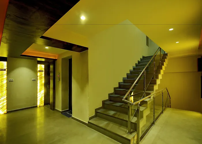 Hotel Apaar With Sea Face Garden Restaurant