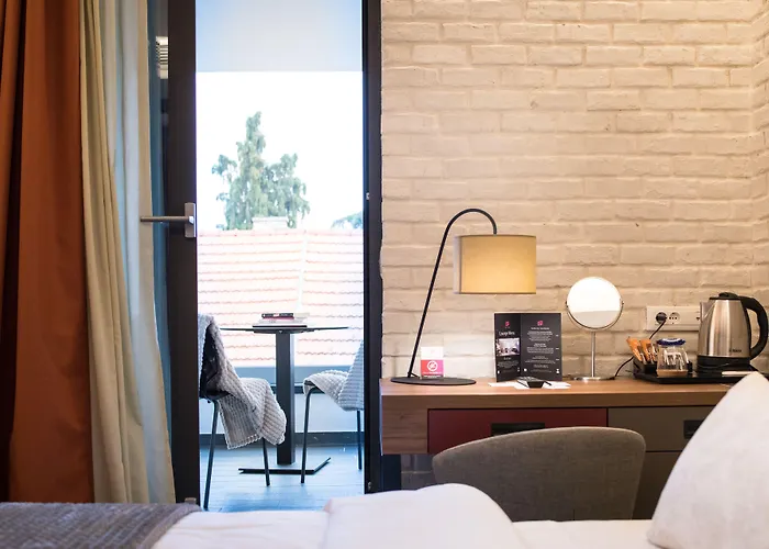 Livris Hotel