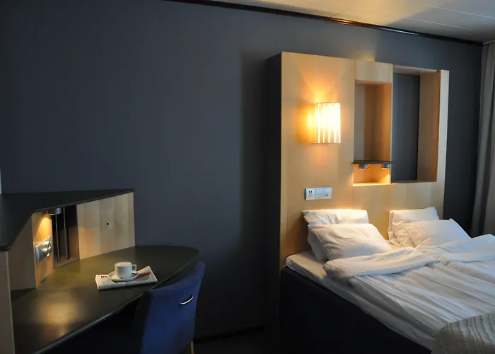 Strand City Hotel