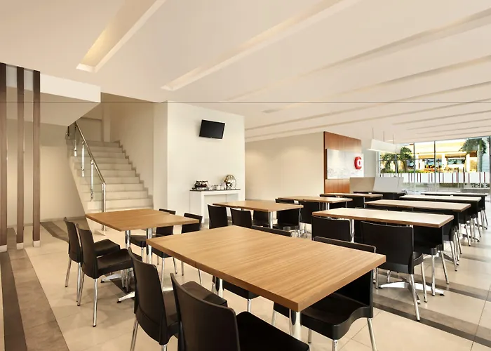 Amaris Hotel Padang