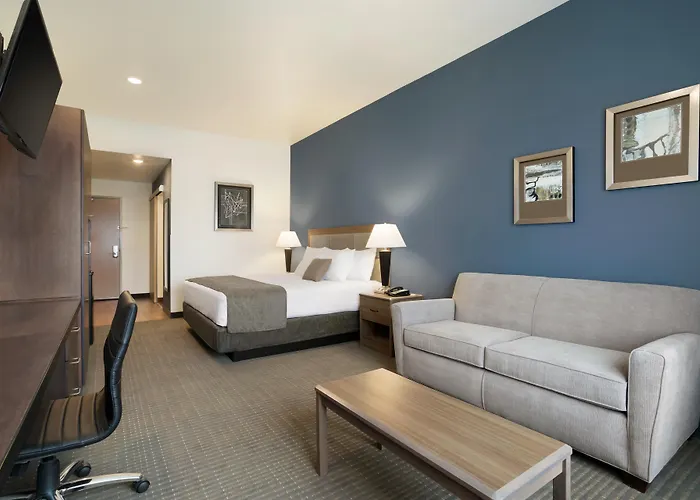Best Western Plus Peppertree Nampa Civic Center Inn