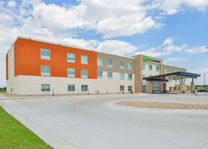 Holiday Inn Express & Suites - Chadron By Ihg