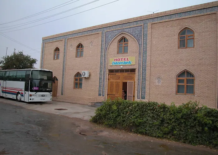 Islambek Hotel & Travel