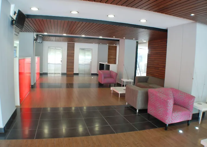 Ramada By Wyndham Acapulco Hotel & Suites