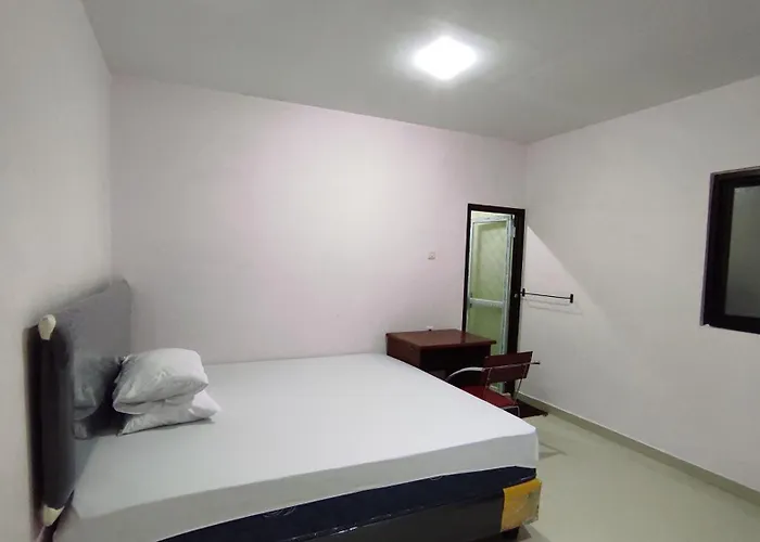 Hotel O Wisma Syariah Dian Near Pare-Pare