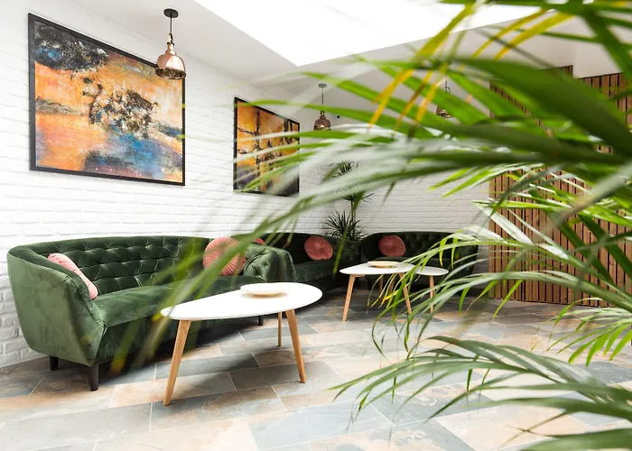 Upperhouse Suites & More