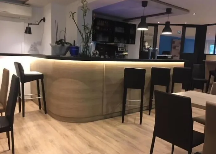 Brit Hotel Salon De Provence