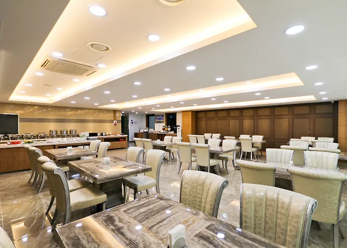 Lion Hotel