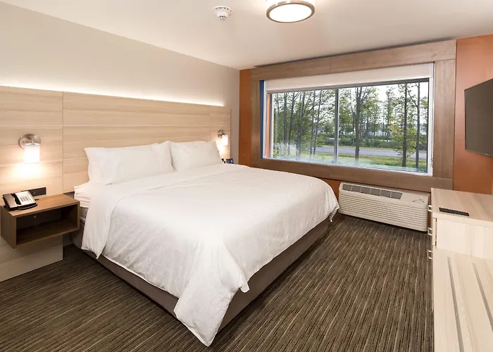 Holiday Inn Express & Suites - Gaylord By Ihg