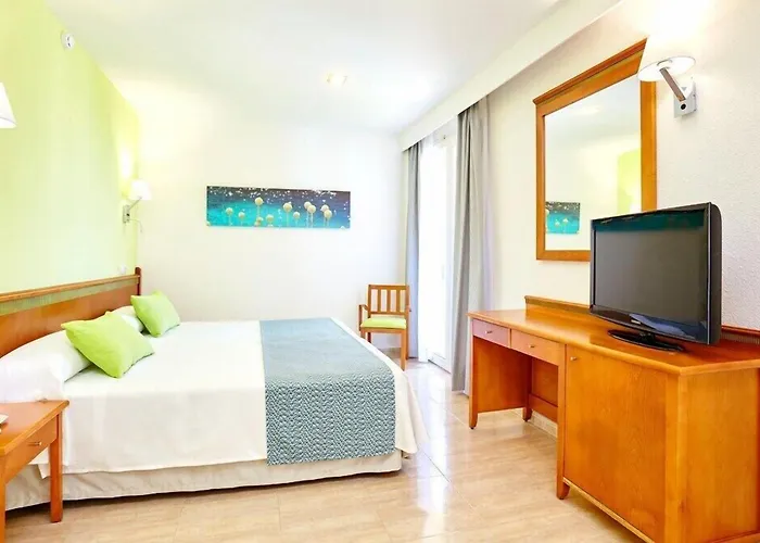 Universal Hotel Laguna