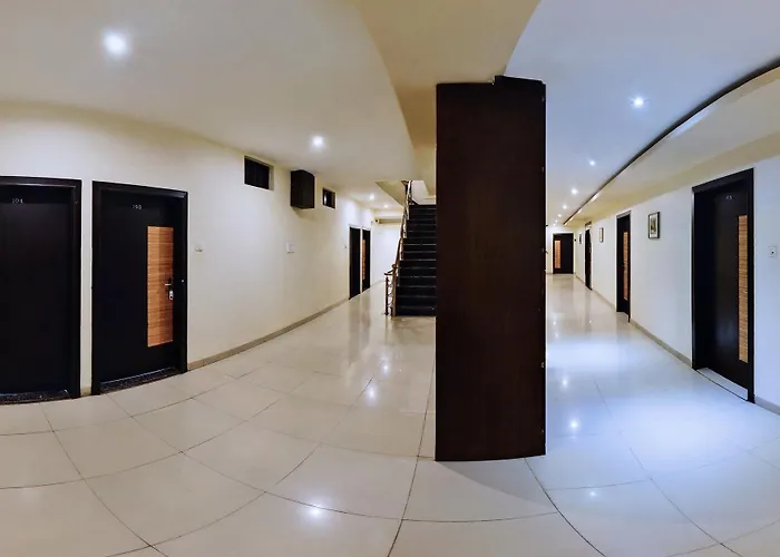 Hotel Shanti Palace