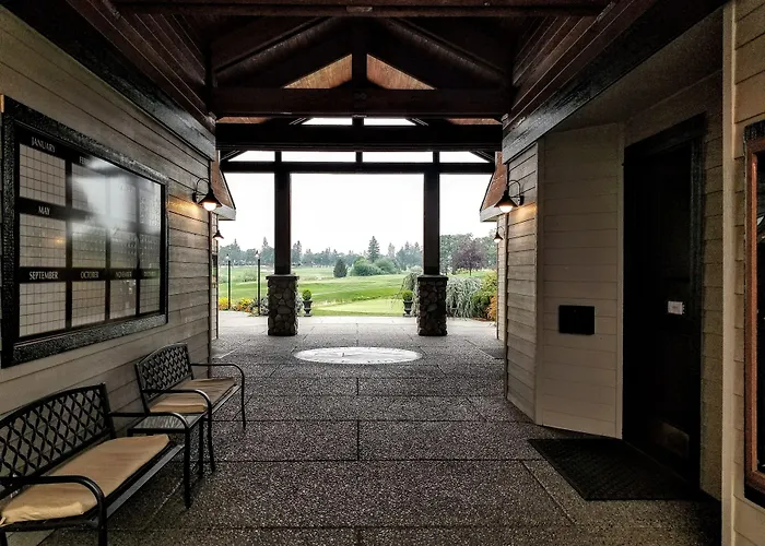 Resort At Eagle Point Golf Club Lodging
