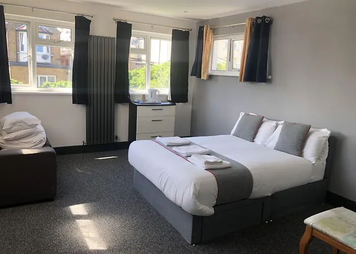 Devine Beach Hotel, Westcliff Southend-On-Sea