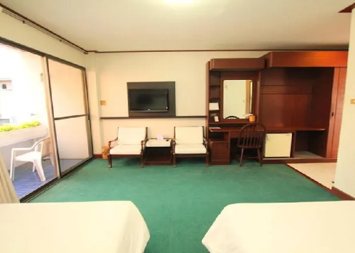 Baanbusarin Hotel
