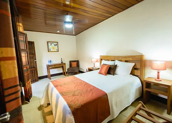 Hotel Flor De Sarta
