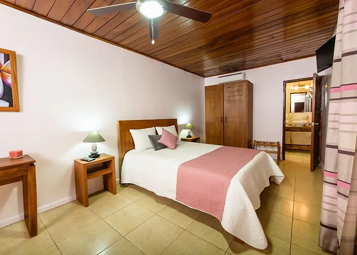 Hotel Flor De Sarta