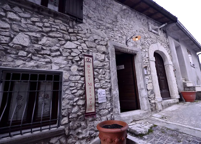 Robur Marsorum Albergo Diffuso