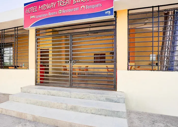 Hotel O Midwaytreat Burhanpur