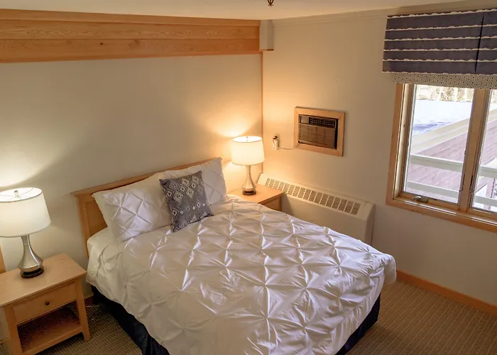 Sugarloaf Inn