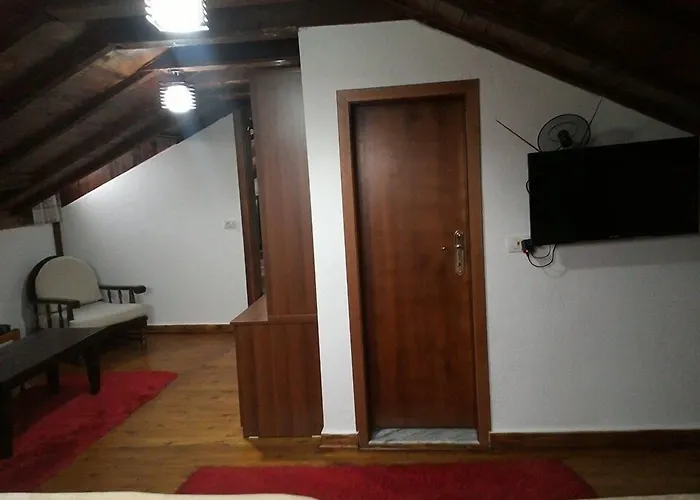 Hotel Bujtina E Bardhe