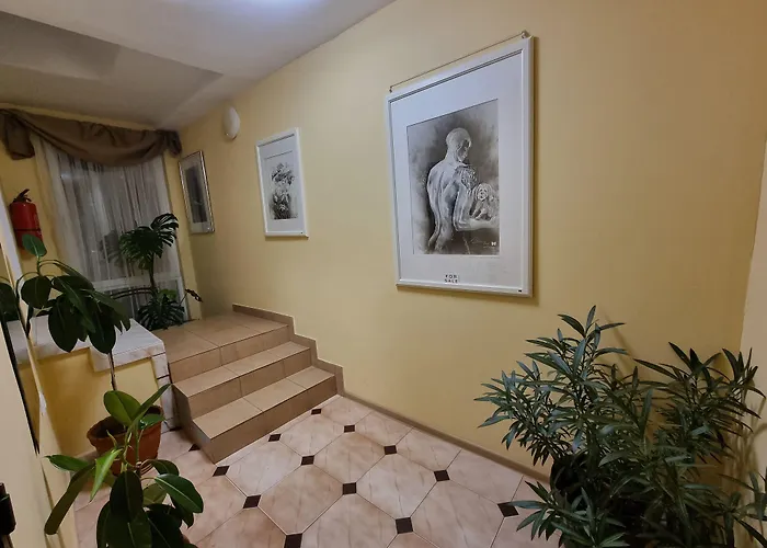 Jeweller Hotel