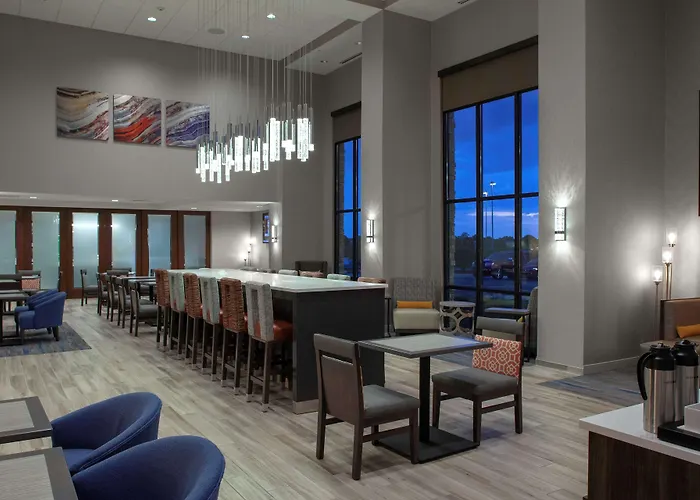 Hampton Inn & Suites Chicago-Burr Ridge