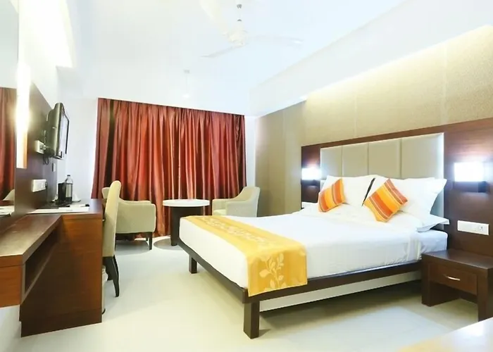 Hotel Moonlit Regency
