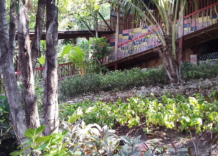Centro Bajo Hotel & Resto
