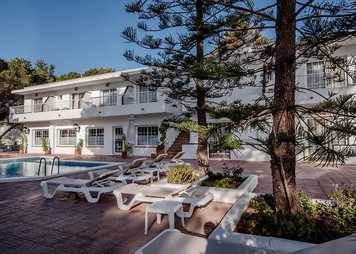 Hostal Es Pi - Emar Hotels