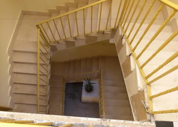 Spring Hotel Luxor