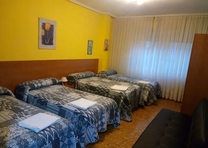 Pension Cinco Villas