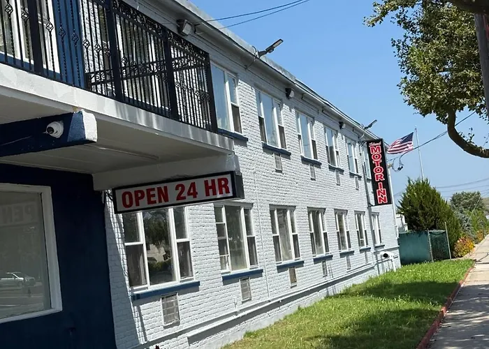 Island Motor Inn