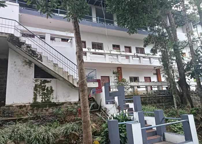 La Seven Resorts