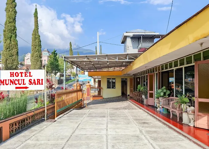Hotel Muncul Sari Near Bukit Sekipan Tawangmangu Redpartner