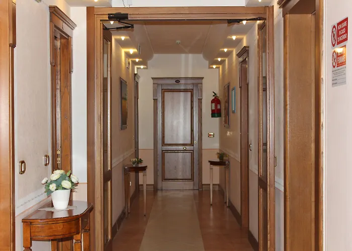 Lola Piccolo Hotel