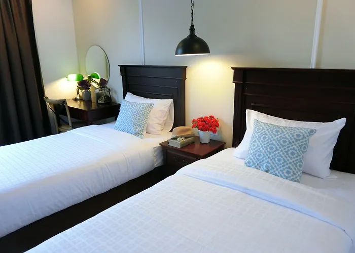 Bloom Boutique Hotel & Cafe