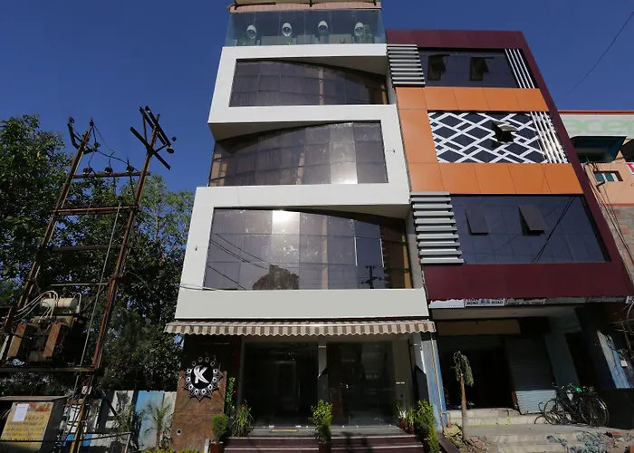 Fabhotel The Khushi Regent
