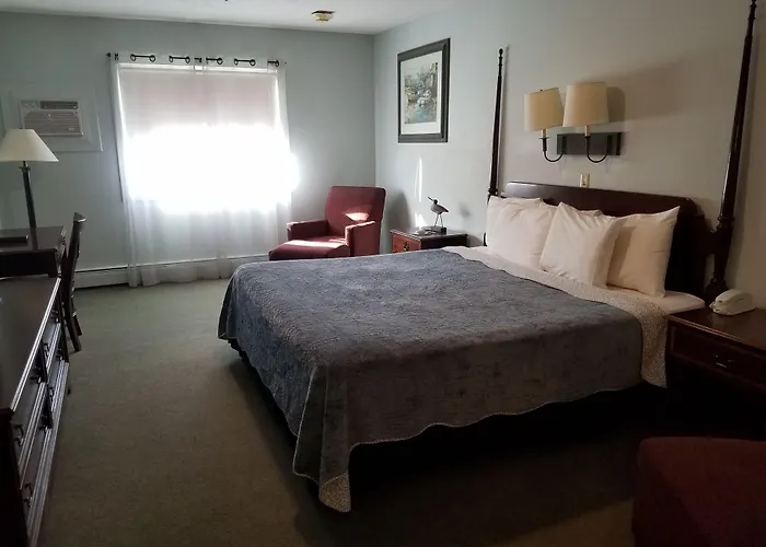 Vacationland Inn & Suites