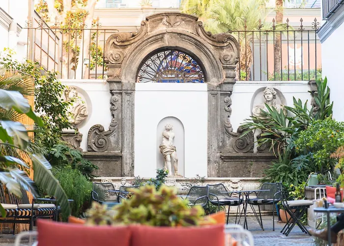 Hotel Piazza Bellini & Apartments