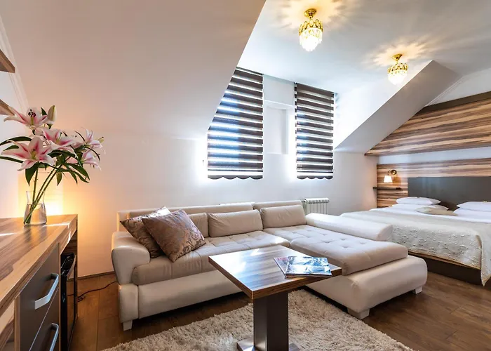 Garni Hotel Royal Crown
