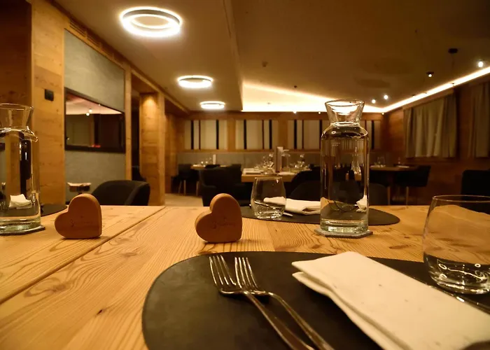Hotel Shandranj