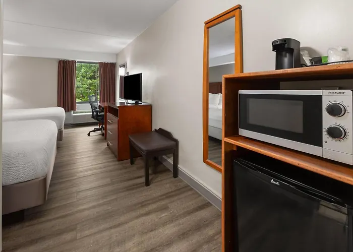 Days Inn By Wyndham Dumfries Quantico
